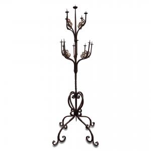 Candelabro in ferro battuto. Epoca 1800.